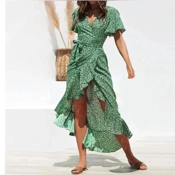 ❤️Socialite NWT Maxi Flutter Floral Print green dress size X-small - Picture 2 of 6